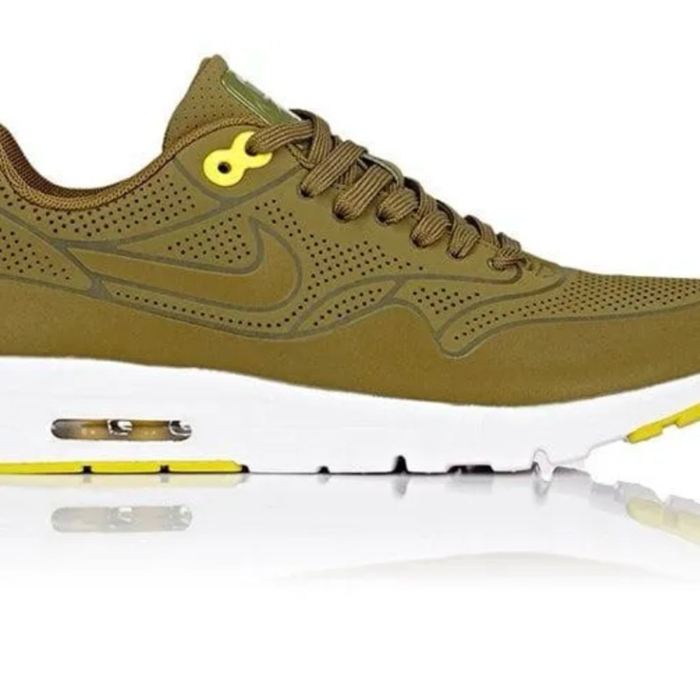 Nike Women’s Air Max 1 Ultra Moire Olive Flak